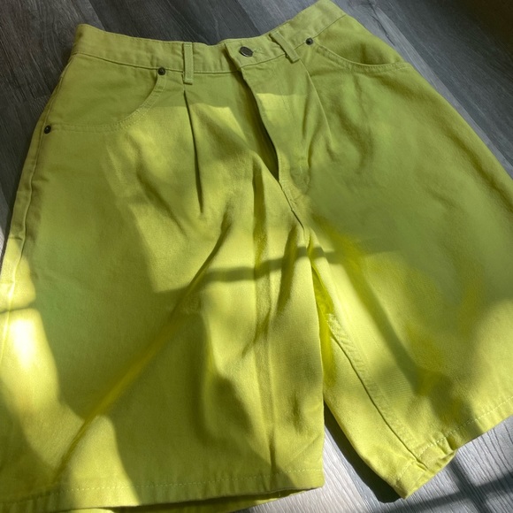Lemon-Lime Vintage Shorts! 🍋 - Picture 2 of 7